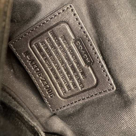 Coach Willis turn lock bag. Arm bag or cross body with tassel black - Picture 6 of 12